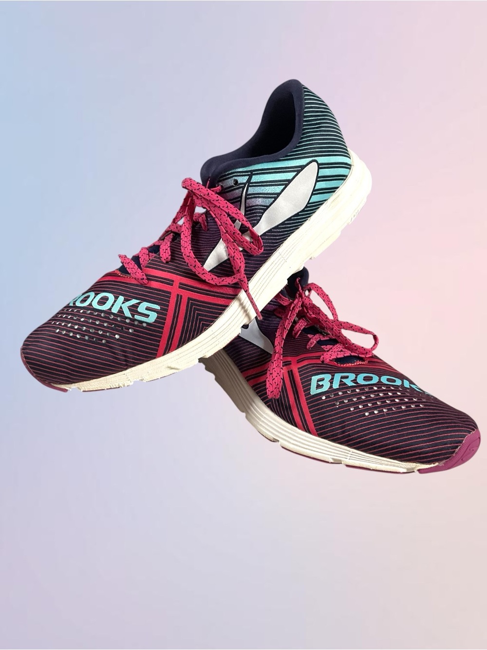 Brooks Hyperion Tempo Women’s Athletic Shoes Burgundy w/Teal Accents Size 10.5
